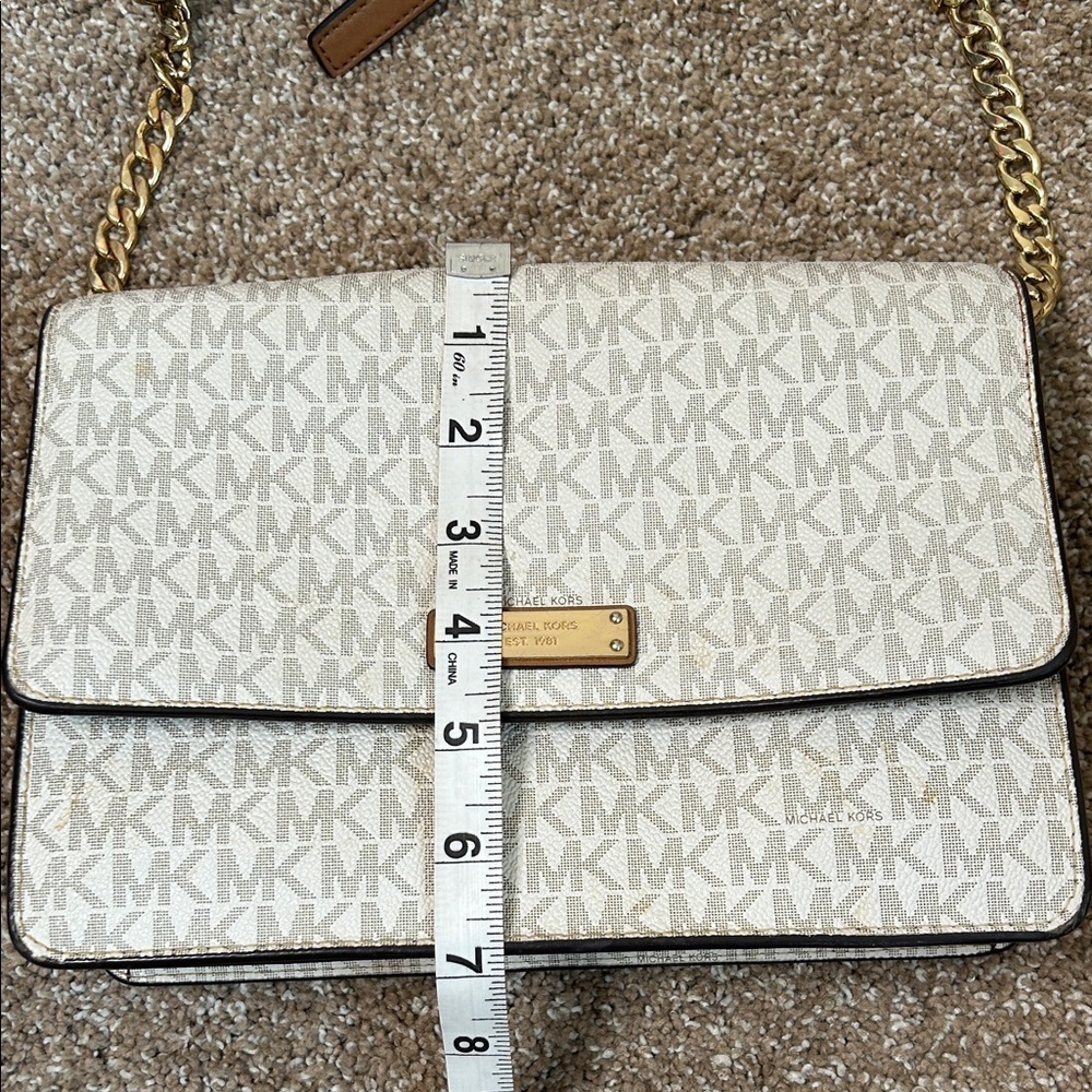 Michael Kors Cream and Tan Crossbody Bag with Gold Chain signature monogram - Picture 5 of 13